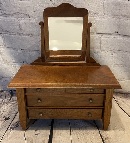 Vintage doll dresser - doll, w/